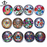 Load image into Gallery viewer, 12pcs/lot Red Series Theme Beautiful Exotic Pattern 18mm Snap Button Charms - TigerSo
